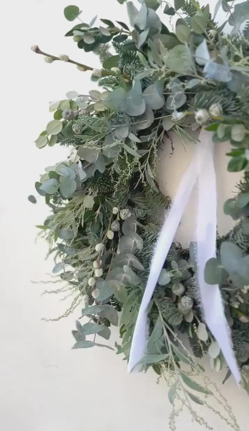 Make your own Christmas Wreath Kit | DIY Wreath Kit | Seasonal Fresh Flowers | Christmas Door Wreath | PREORDER from 24th Nov